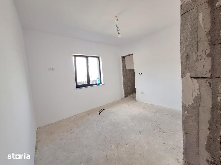 Casă cu 4 camere cu Teren 300 Mp în Mărgineni