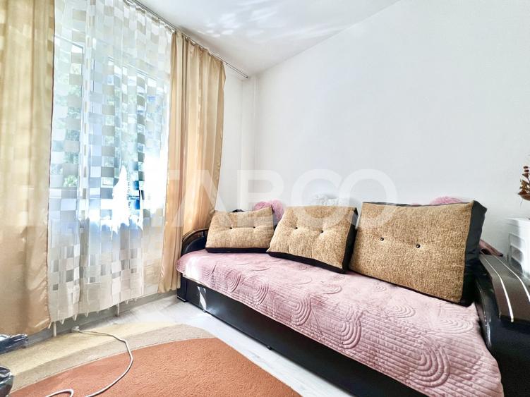 Apartament cu 3 camere semidecomandat, mobilat în Mănăștur