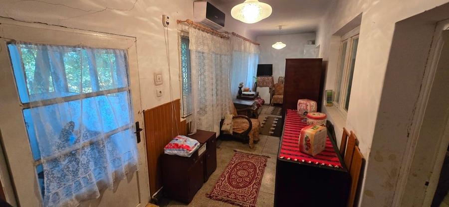 Casă individuală cu 3 camere cu Canalizare în Apărătorii Patriei