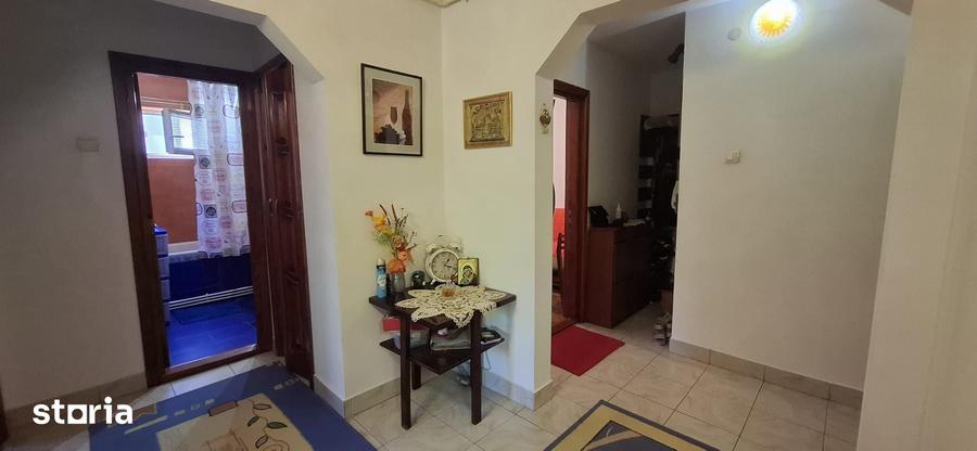 Tomis Nord Apartament cu 3 camere , 2 balcoane, centrala gaze - 2