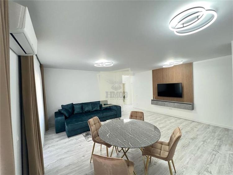 Apartament cu 3 camere semidecomandat în Exterior Est