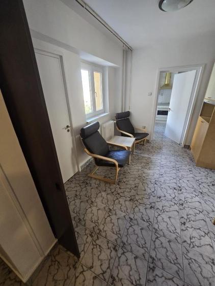 Apartament cu 2 camere semidecomandat, mobilat în Victoriei