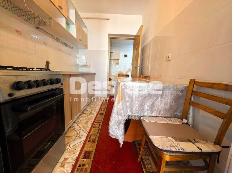 Garsonieră decomandată, mobilată în Bucium