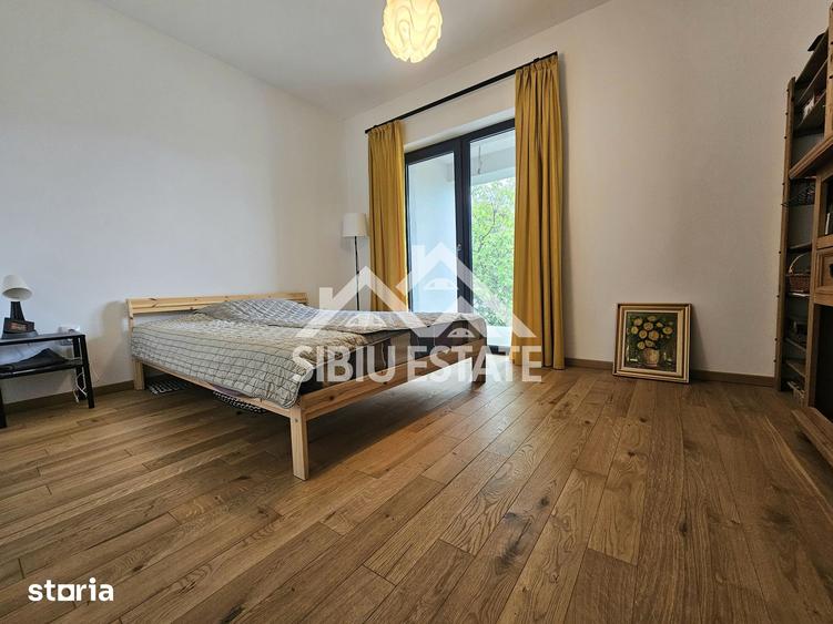 Casă cu 9 camere cu Teren 420 Mp în Șelimbăr