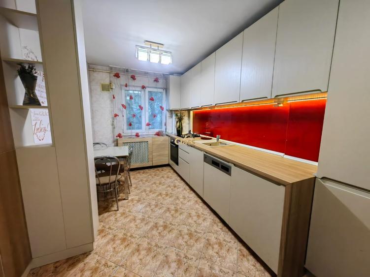 Apartament cu 3 camere semidecomandat, mobilat în Gheorgheni