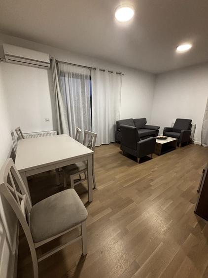 Apartament cu 3 camere decomandat în Blejoi