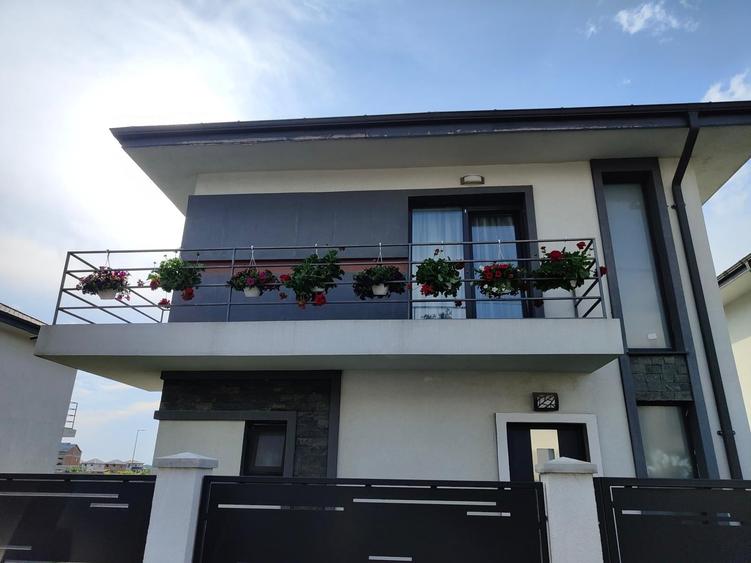 Casă individuală cu 3 camere cu Teren 244 Mp în Odăi