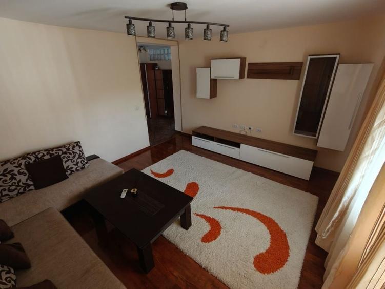 Apartament cu 2 camere decomandat în Exterior Vest