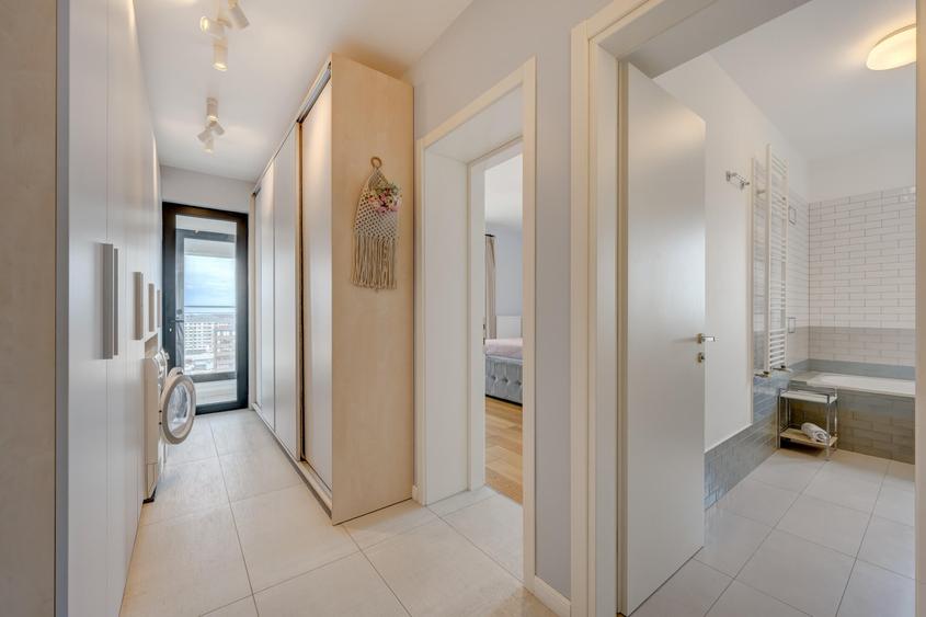 Apartament cu 4 camere semidecomandat, mobilat în Chiajna