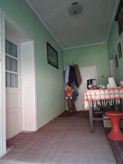 Casă cu 3 camere cu Teren 900 Mp în Poiana Sibiului