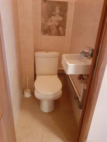 Apartament cu 4 camere decomandat în Berceni