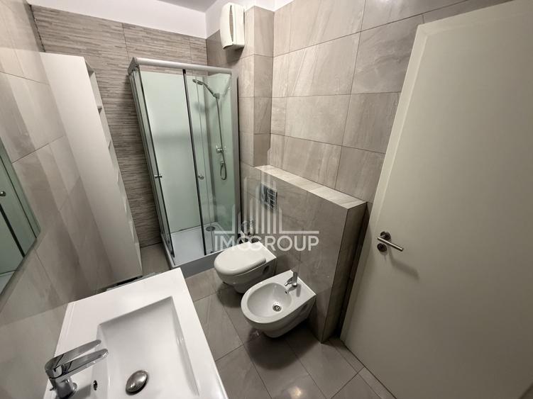 Apartament cu 3 camere semidecomandat, mobilat în Gheorgheni