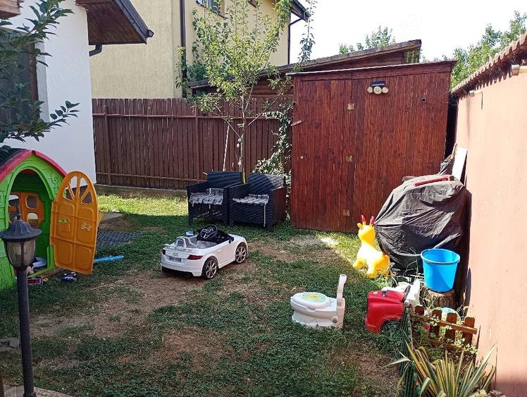 Casă cu Teren 250 Mp în Central