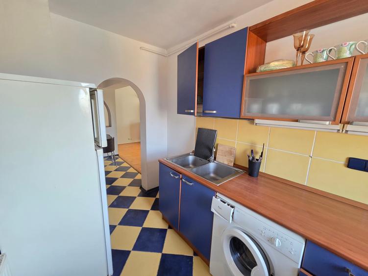 Apartament cu 2 camere semidecomandat în Tineretului