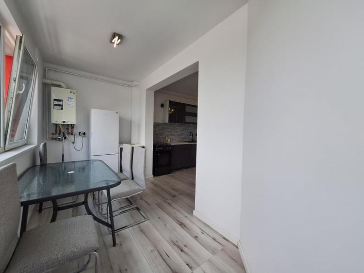 Apartament cu 3 camere, 61 mp, zona BMW - 5