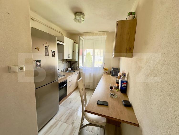 Apartament cu 2 camere semidecomandat, mobilat în Cugir