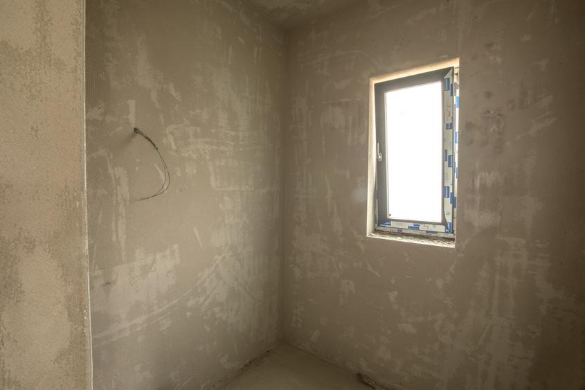 Duplex cu 7 camere cu Canalizare în Chinteni
