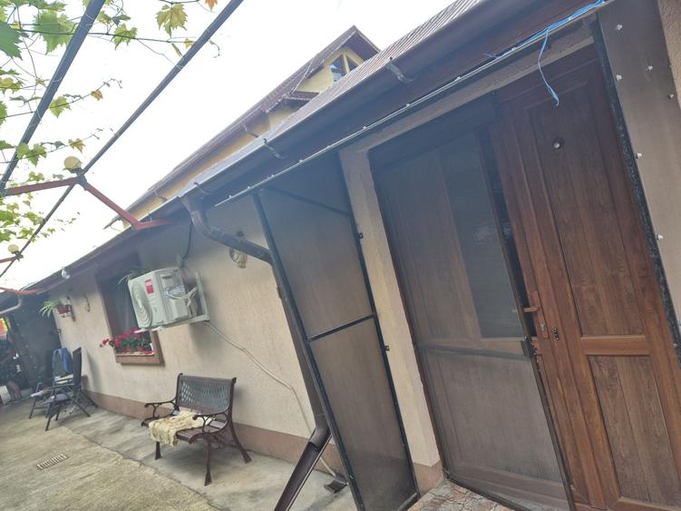 Casă cu 4 camere în Central