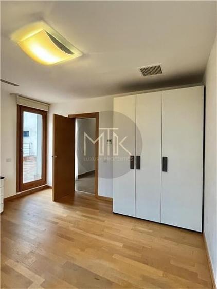 Duplex cu 6 camere cu Piscina în Pipera