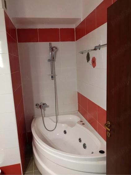 Apartament cu 4 camere decomandat în Iosia