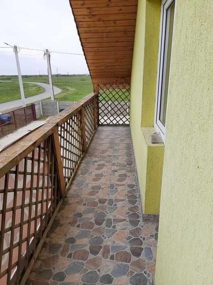 Casă cu 4 camere în Pădurani