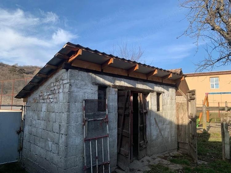 Casă cu 2 camere cu Teren 18 Mp în Bodogaia