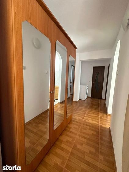 Apartament cu 2 camere decomandat, mobilat în Eroilor