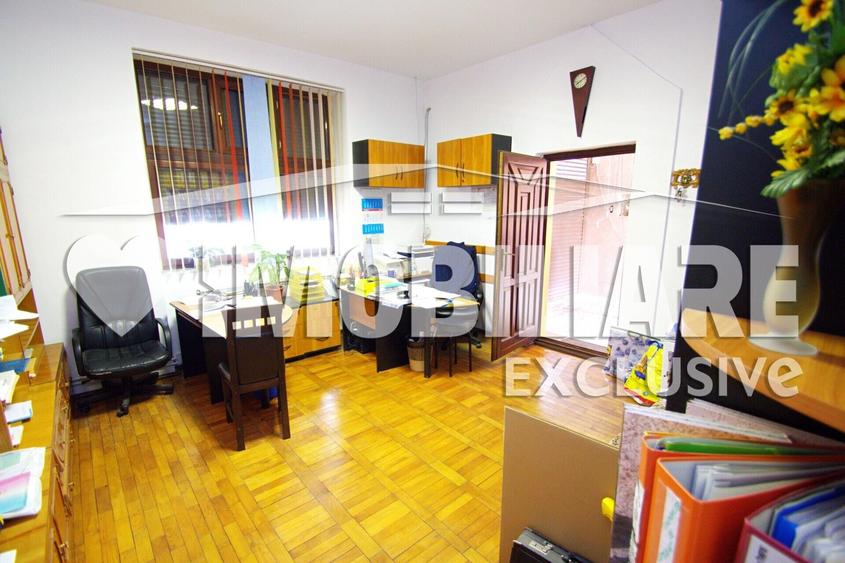 Casă individuală cu 8 camere cu Teren 1174 Mp în Șagului