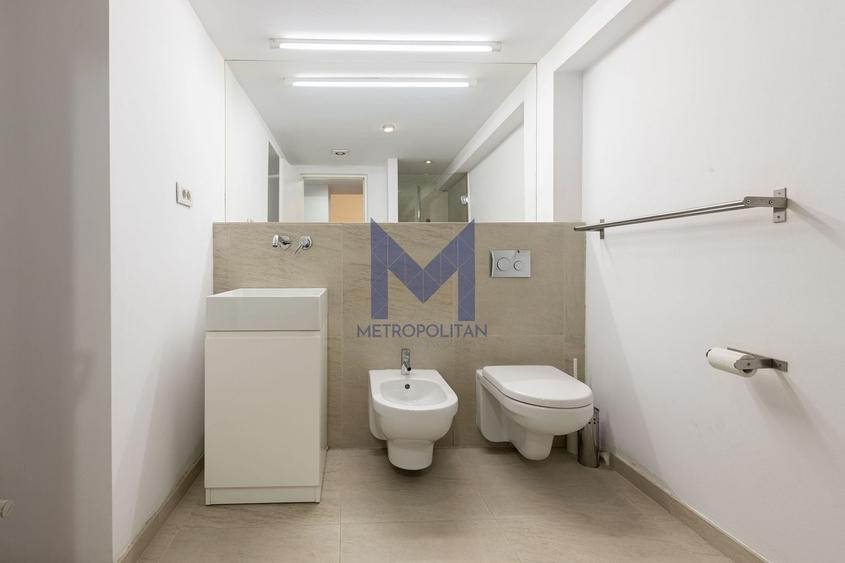 Apartament-galerie la kilometrul zero | 2 camere + mezanin, 2 băi - 12