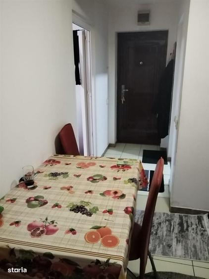 Garsonieră decomandată în Rahova