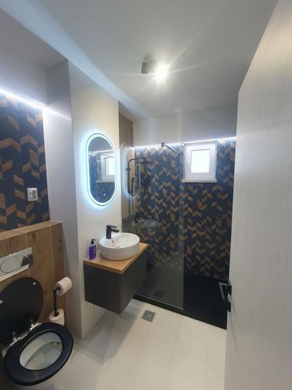 Apartament cu 2 camere decomandat în Calea București