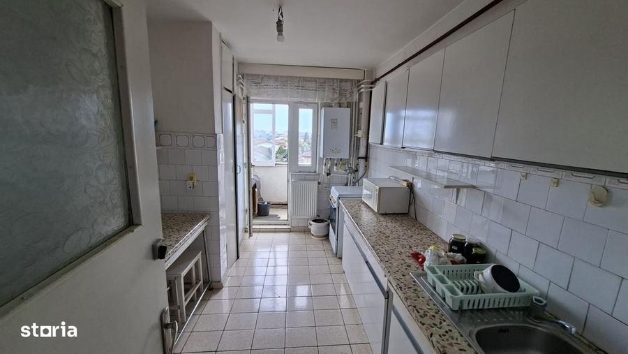 Apartament cu 4 camere în Republicii
