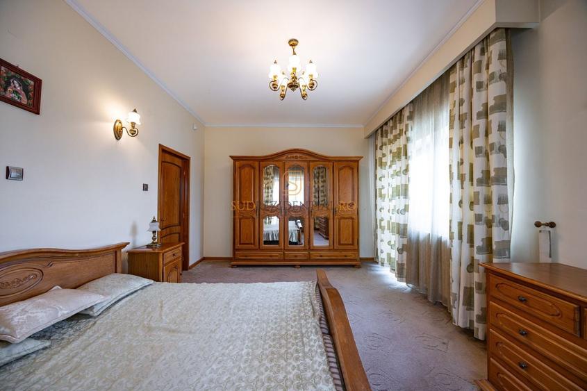 Casă individuală cu 18 camere cu Piscina în Brâncoveanu