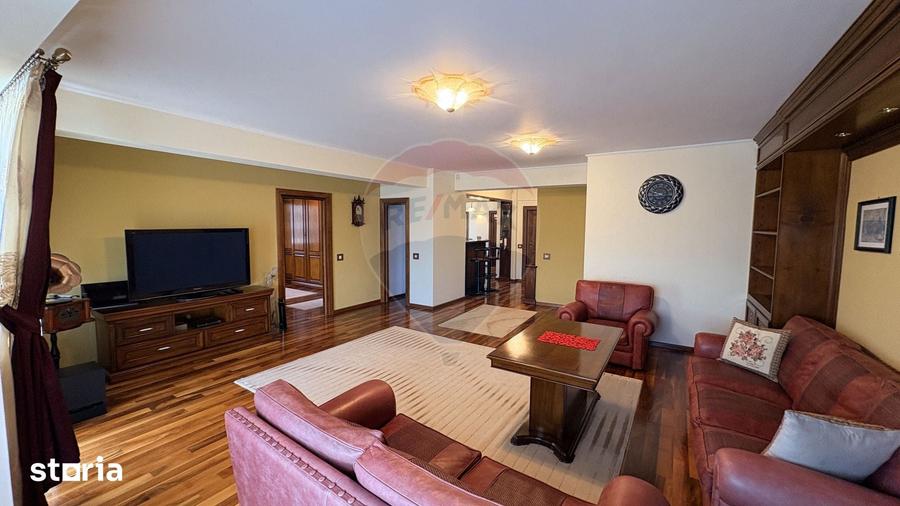 Apartament cu 3 camere în Central