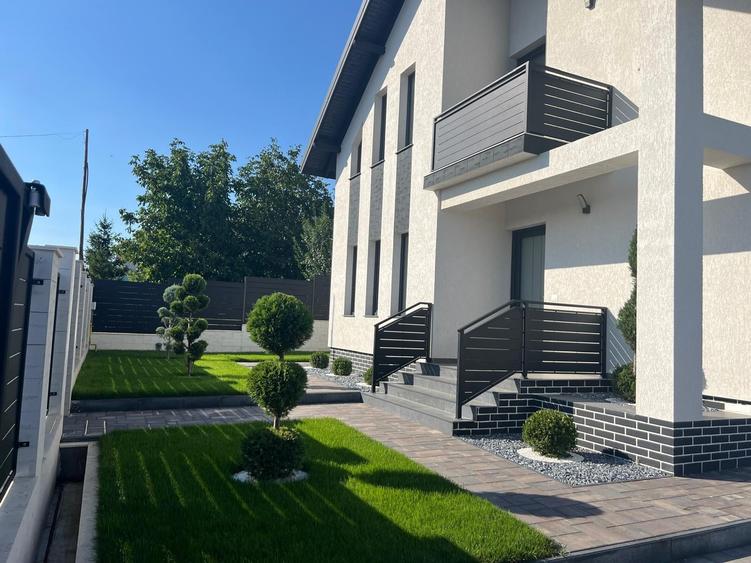 Casă individuală cu 4 camere cu Canalizare în Cug