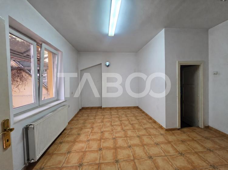 Spațiu comercial, de 300 mp, în Lazaret