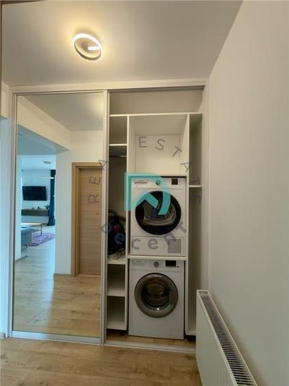 Apartament cu 3 camere decomandat în Tractorul