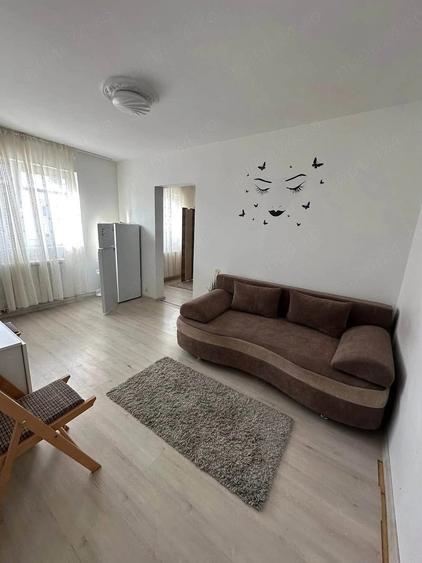 Apartament cu 2 camere nedecomandat în Central