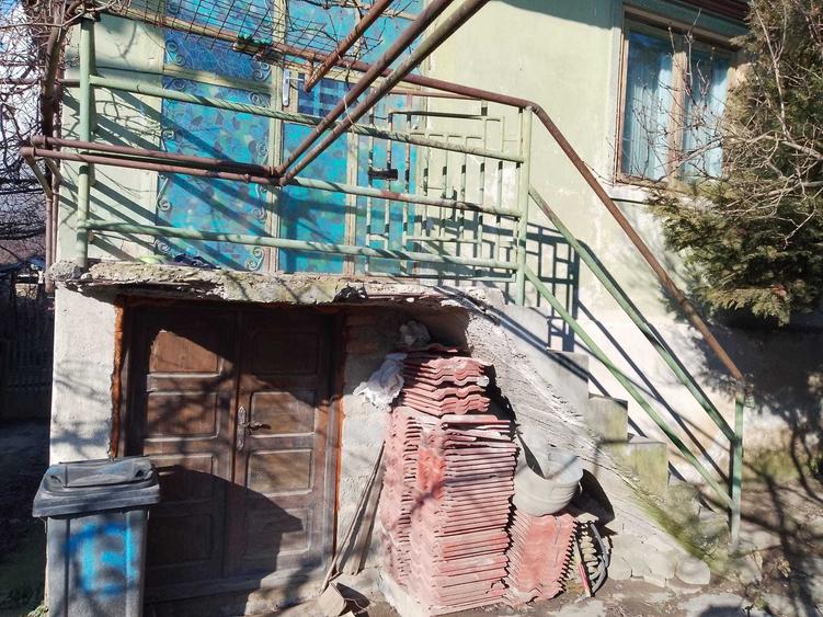 Casă cu 4 camere în Central