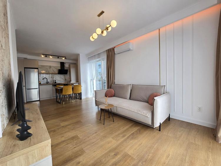 Apartament cu 2 camere decomandat în Gară