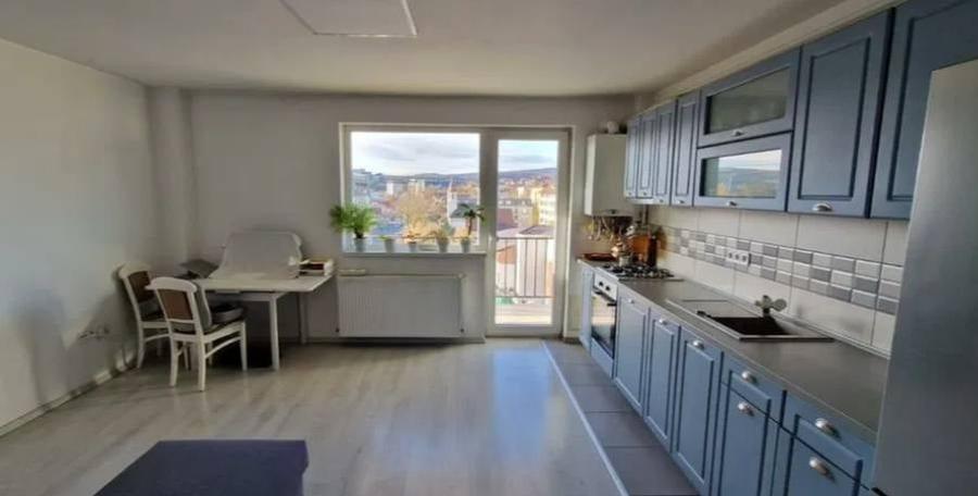 Apartament cu 2 camere semidecomandat în Dâmbul Rotund