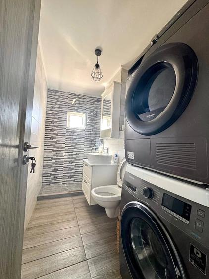 Apartament cu 3 camere semidecomandat în Dâmbovița