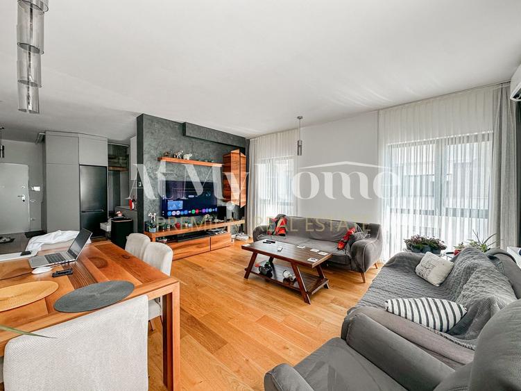 Apartament cu 4 camere decomandat, mobilat în Iancu Nicolae