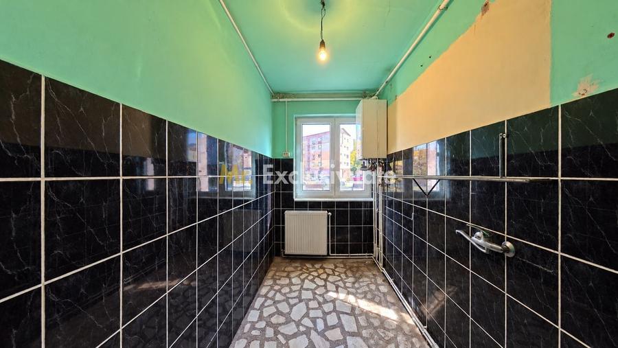 Apartament cu 2 camere nedecomandat în Micro 15