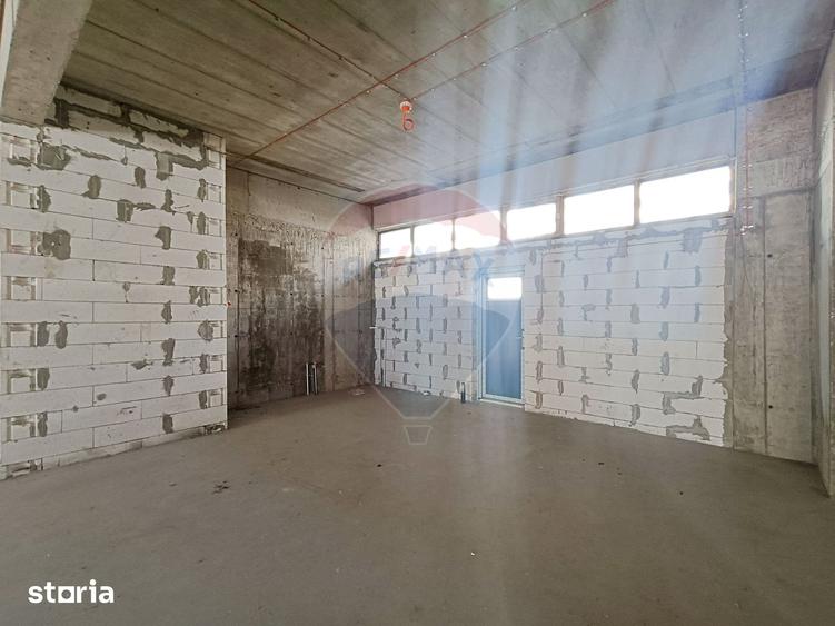 Spațiu comercial, de 281.3 mp, în Central