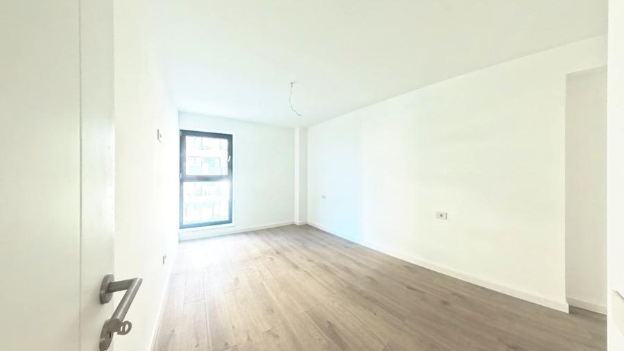 Apartament cu 3 camere decomandat în Străulești