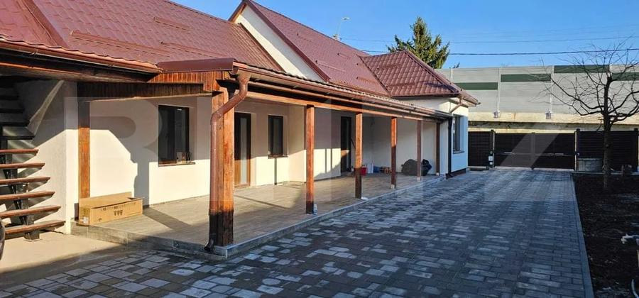 Casă individuală cu 3 camere cu Canalizare în Dumbrăvioara