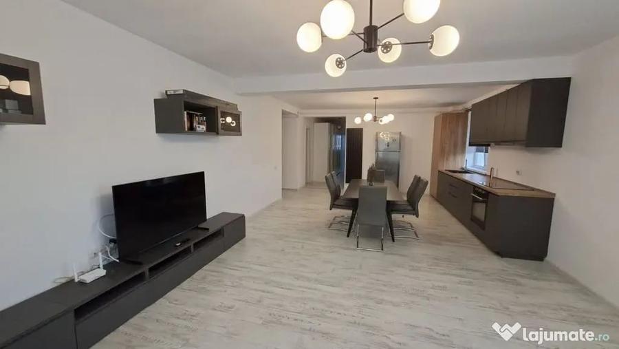 Apartament cu 3 camere decomandat în Ștefănești