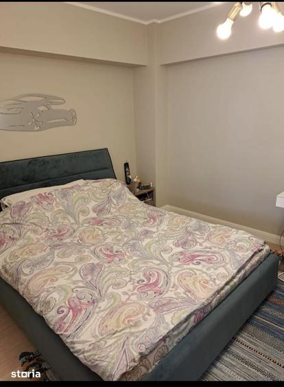 Apartament cu 4 camere în Victoriei