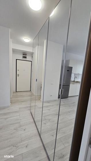 Garsonieră în Vest